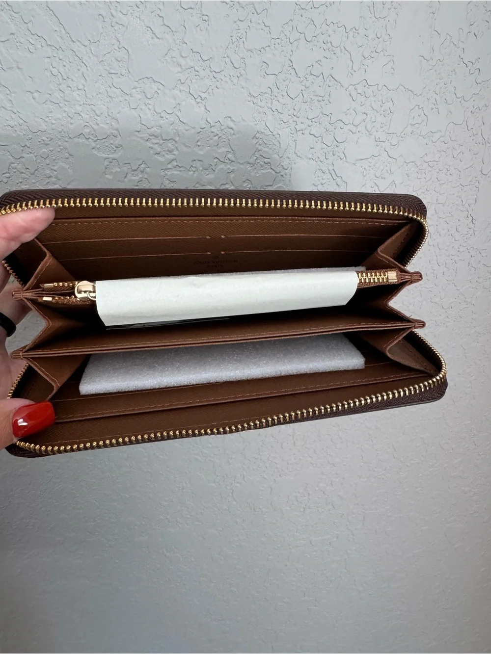 None wallet zip